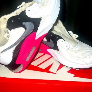 Nike airmax “white pink” wms 6.5 lightly used customisable laces box used
